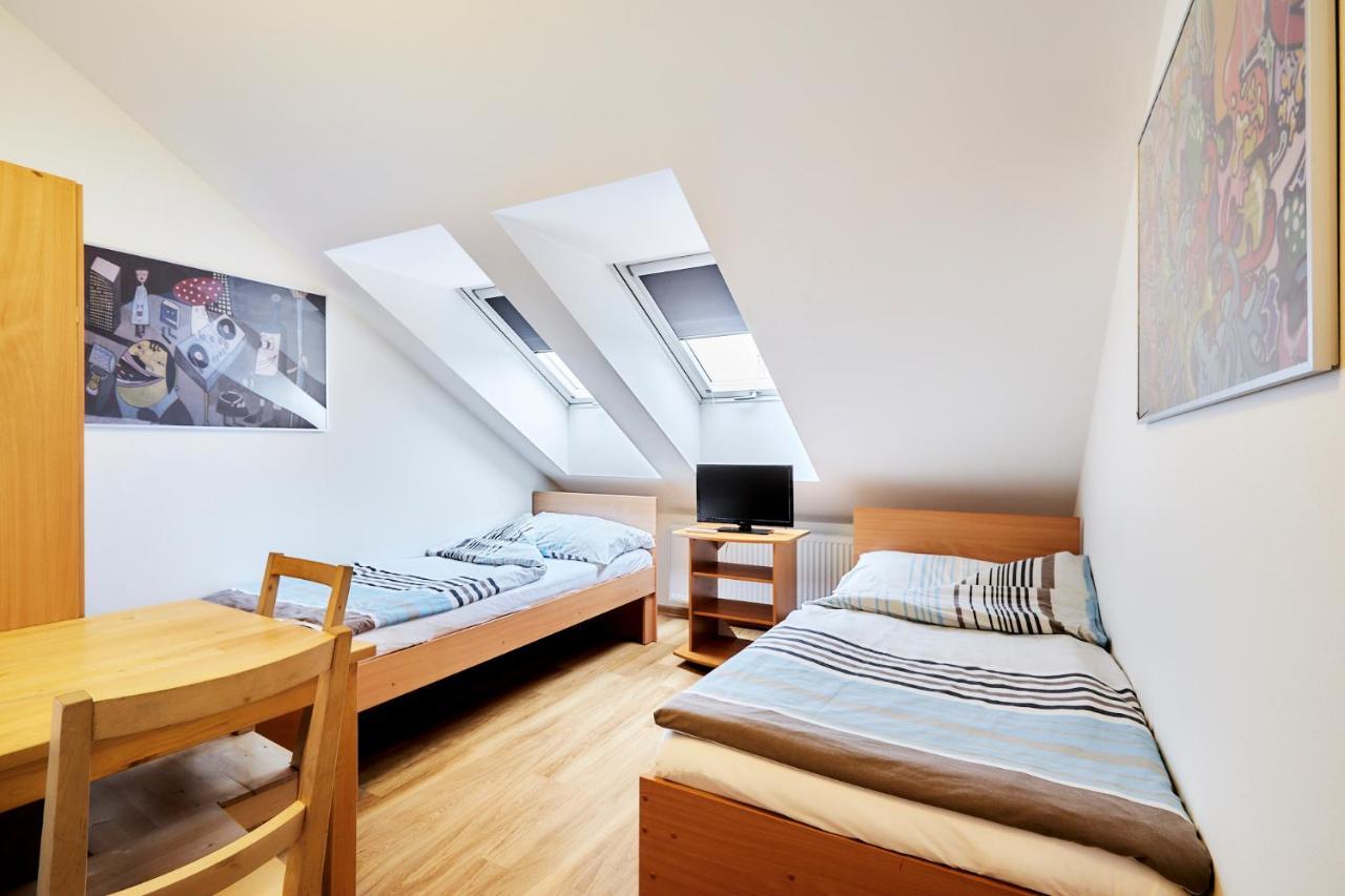 Apartmany Ubytovani Alfa ปราก ภายนอก รูปภาพ