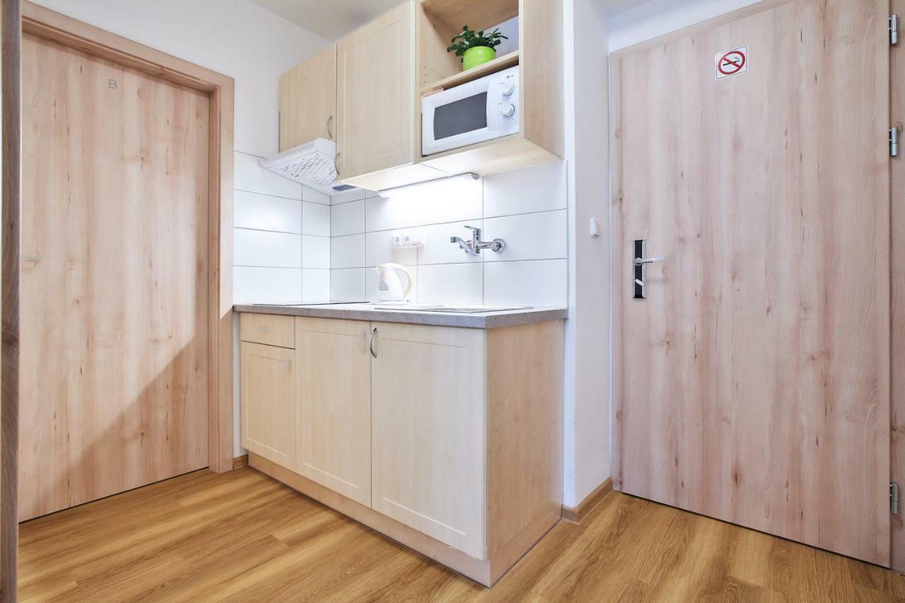 Apartmany Ubytovani Alfa ปราก ภายนอก รูปภาพ